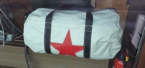 Tasche "STAR" aus recyceltem Segel